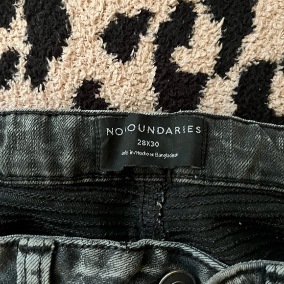 No Boundaries Mens Black Acid Wash Moto Style Jeans 28x30 - Picture 5 of 5
